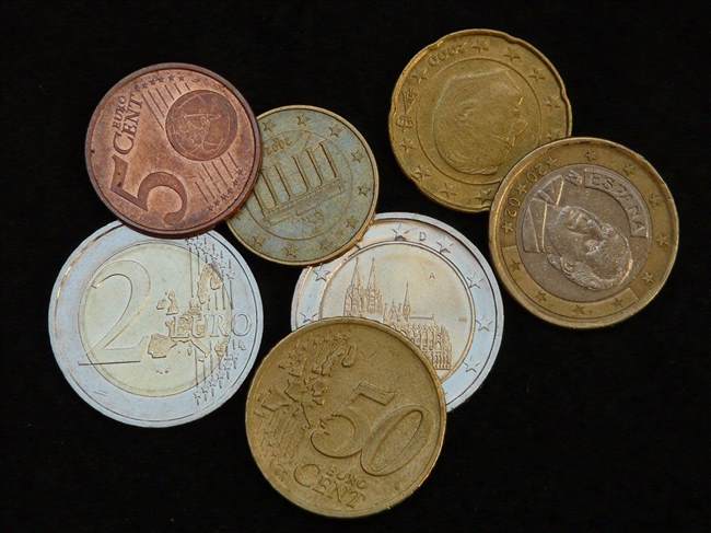 100柬埔寨币能买什么 100柬埔寨币图片